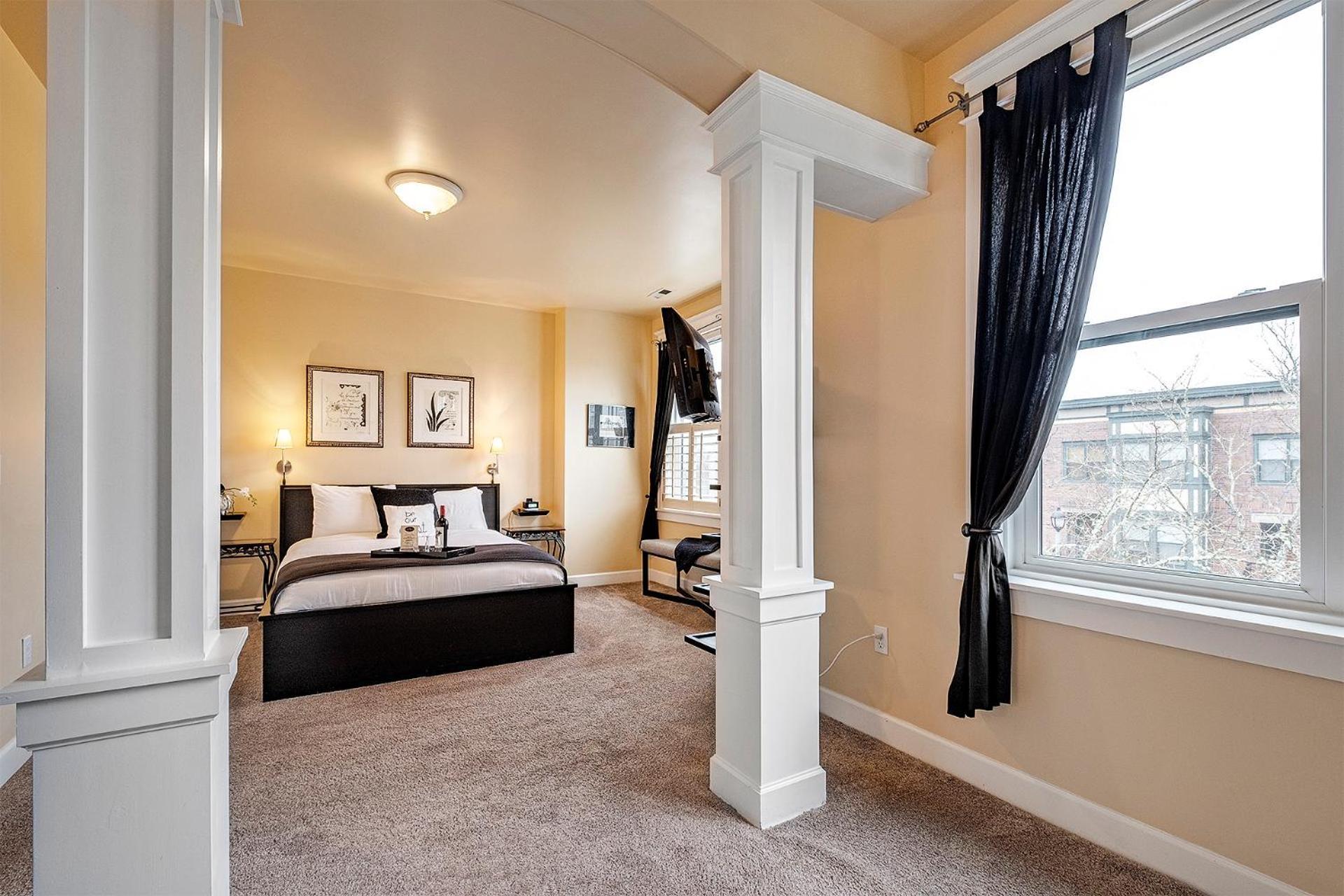The Orenco Station Hotel Хилсборо Экстерьер фото